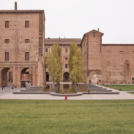 Ferienwohnung Luxury 6 Al Duomo Di Parma Exterior foto