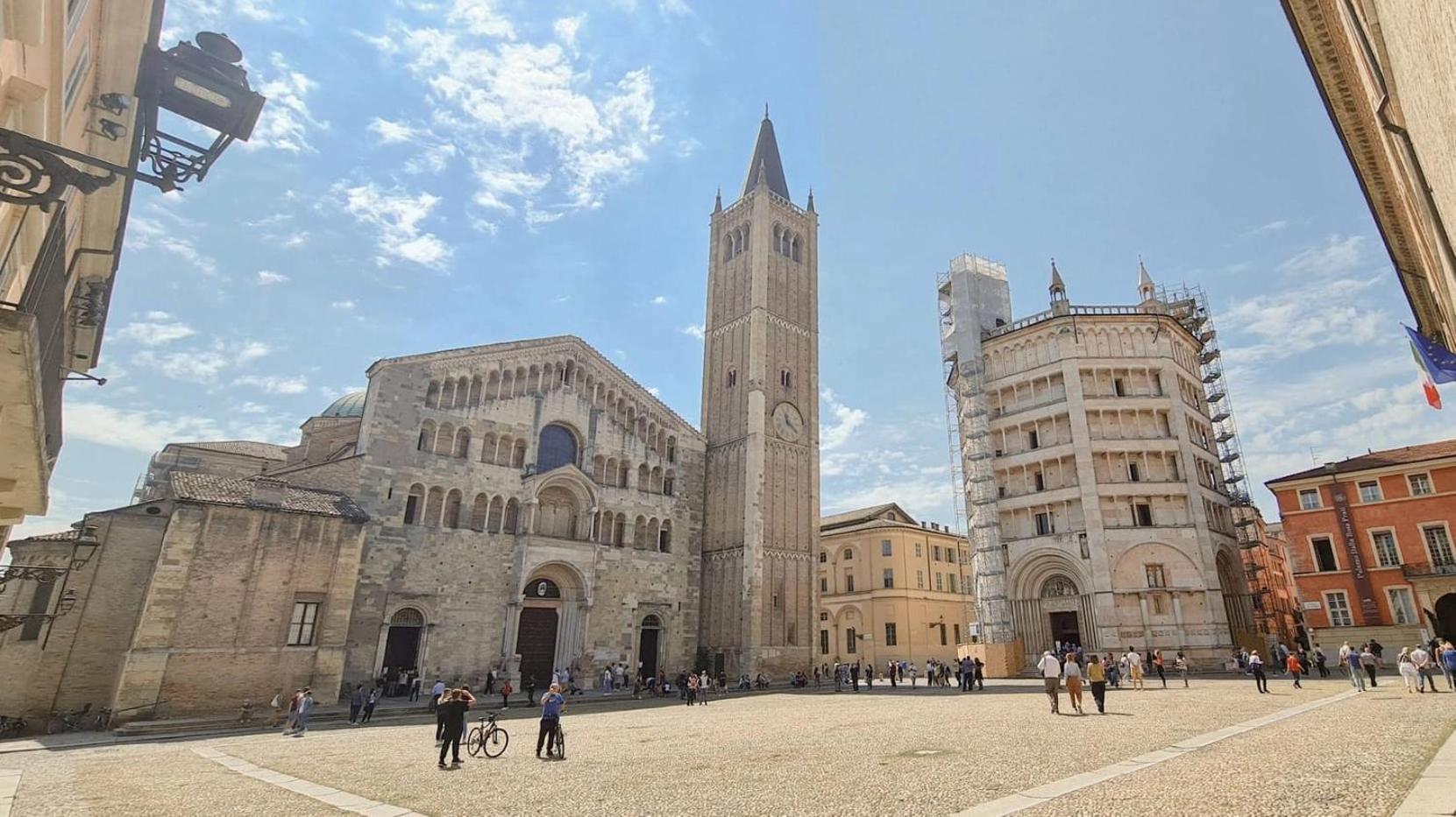 Ferienwohnung Luxury 6 Al Duomo Di Parma Exterior foto